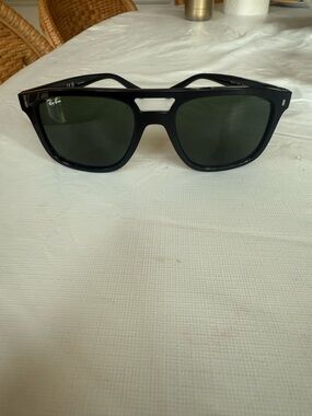 Ray-Ban Black Frame with Dark Green Lenses Sunglasses